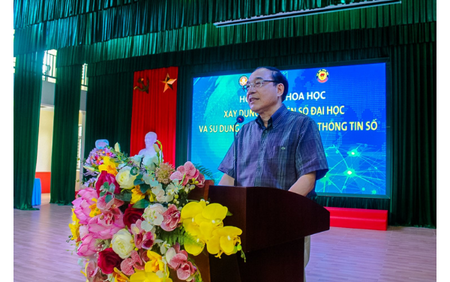 TS Nguyễn Huy Chương phát biểu tại hội thảo 