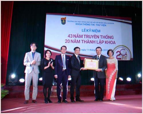 Lễ kỷ niệm 43 năm truyền thống và 20 năm thành lập khoa Thông tin - Thư viện, trường Đại học Khoa học Xã hội và Nhân văn - Đại học Quốc gia Hà Nội (1996 - 2016)