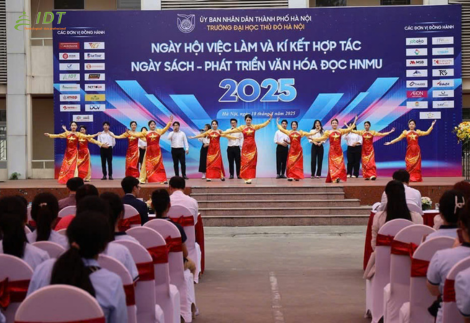 IDT VIETNAM THAM DỰ NGÀY SÁCH VÀ PHÁT TRIỂN VĂN HOÁ ĐỌC HNMU 2025