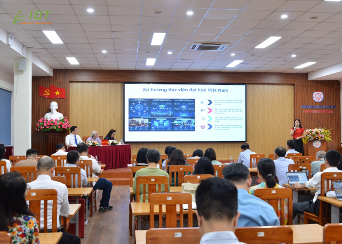 IDT VIETNAM THAM GIA HỘI THẢO “ĐỔI MỚI THƯ VIỆN ĐẠI HỌC, CAO ĐẲNG ĐÁP ỨNG YÊU CẦU CHUYỂN ĐỔI SỐ” 2 Ts. Le Thi Thanh Hue Chia Se Bao Cao Chuyen De