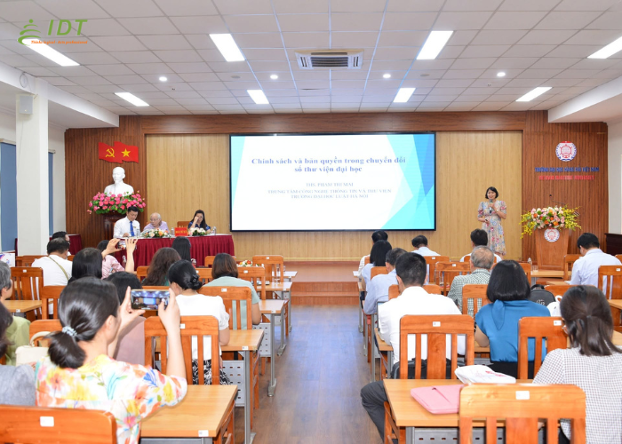 IDT VIETNAM THAM GIA HỘI THẢO “ĐỔI MỚI THƯ VIỆN ĐẠI HỌC, CAO ĐẲNG ĐÁP ỨNG YÊU CẦU CHUYỂN ĐỔI SỐ” 3 Ths. Phạm Thị Mai Chia Se Bao Cao Chuyen De